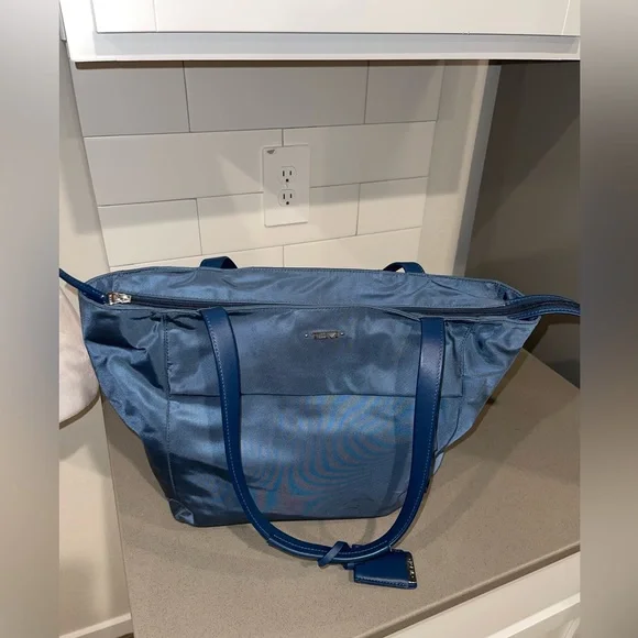 Tumi voyageur nylon tote bag - Picture 3 of 12